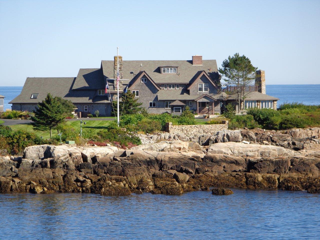 bush home at walkers point in maine