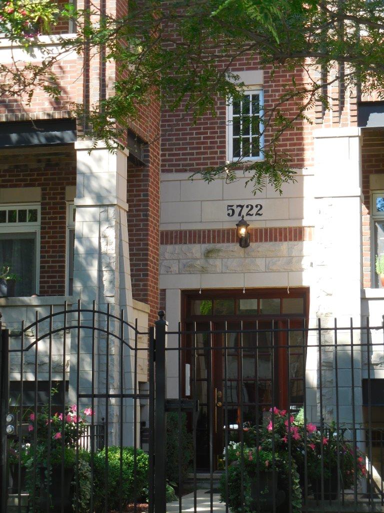Hillary Rodham Clinton first house in Chicago
