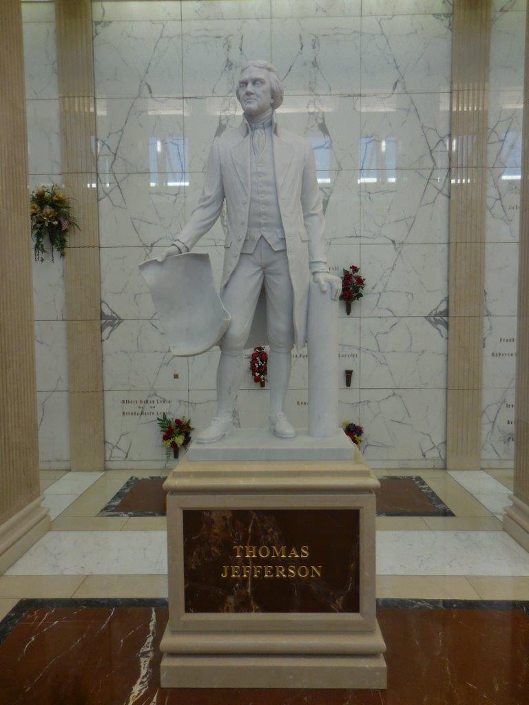 Thomas Jefferson mausoleum statue in ft worth texas