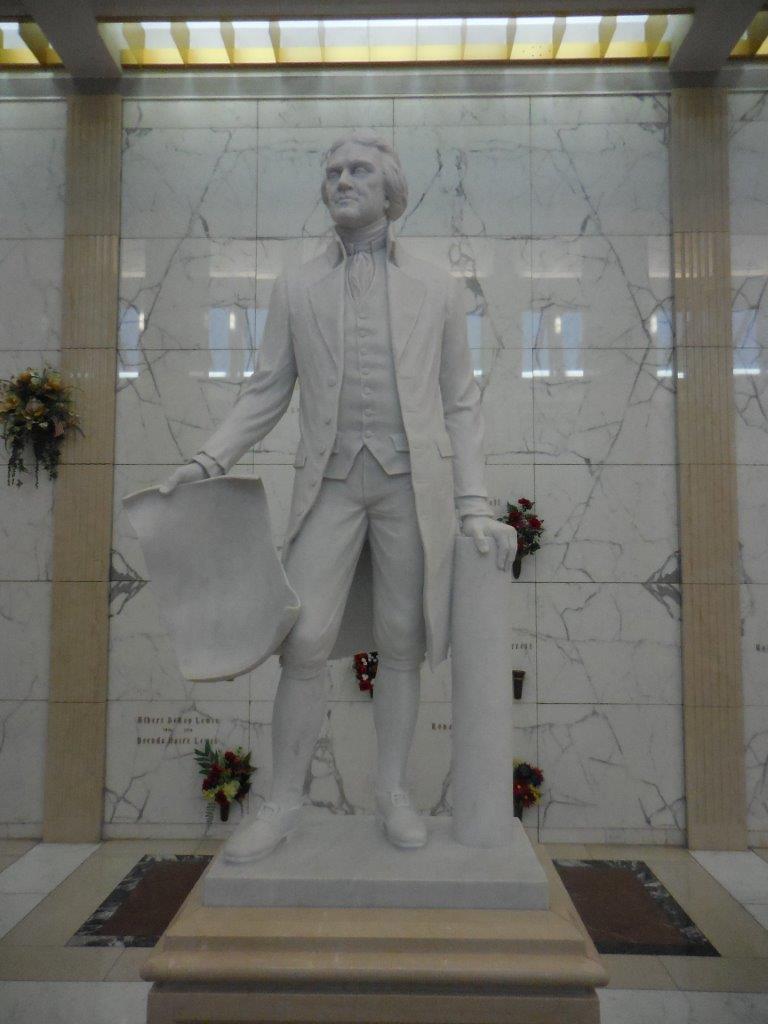 Thomas Jefferson mausoleum statue in ft worth texas