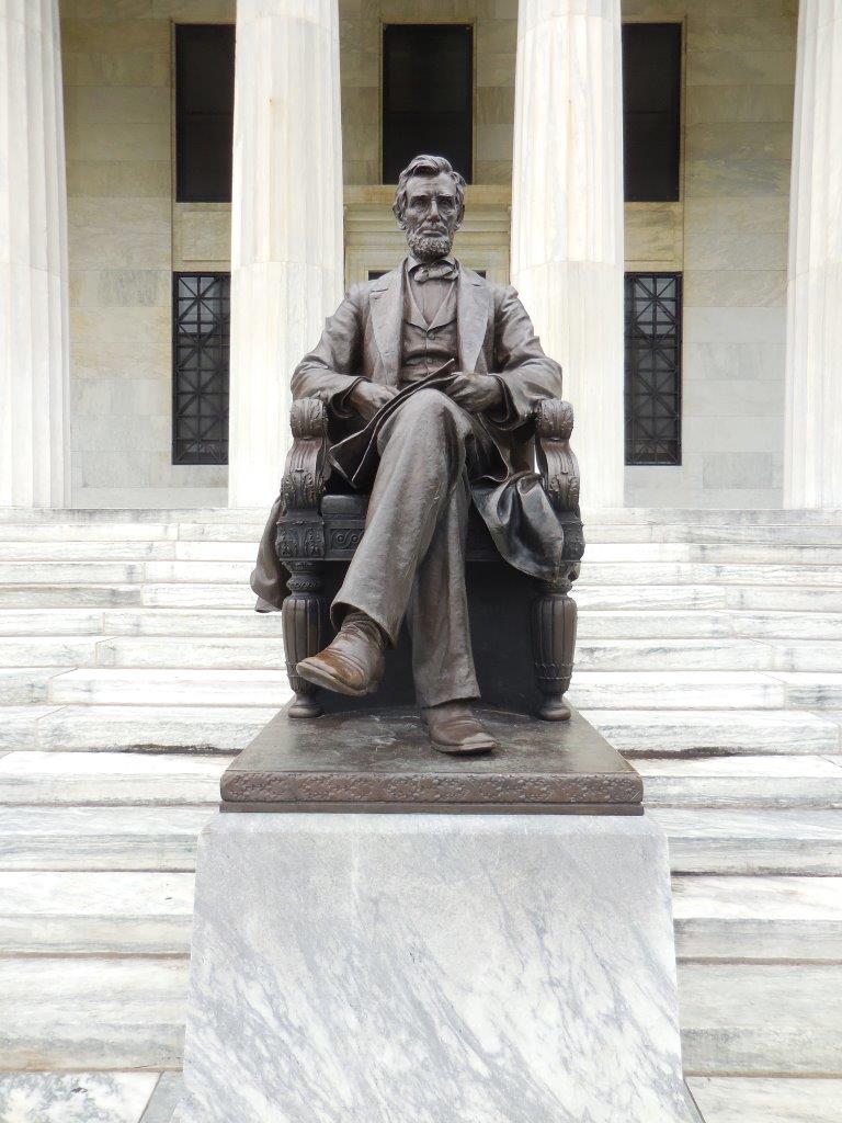Abraham Lincoln statue at the Buffalo History Museum