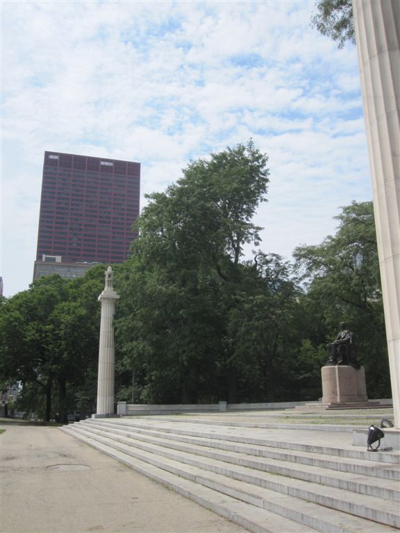 Lincoln statue in Grant park chicago
