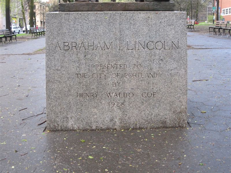 Abraham Lincoln statue in Portland, Oregon