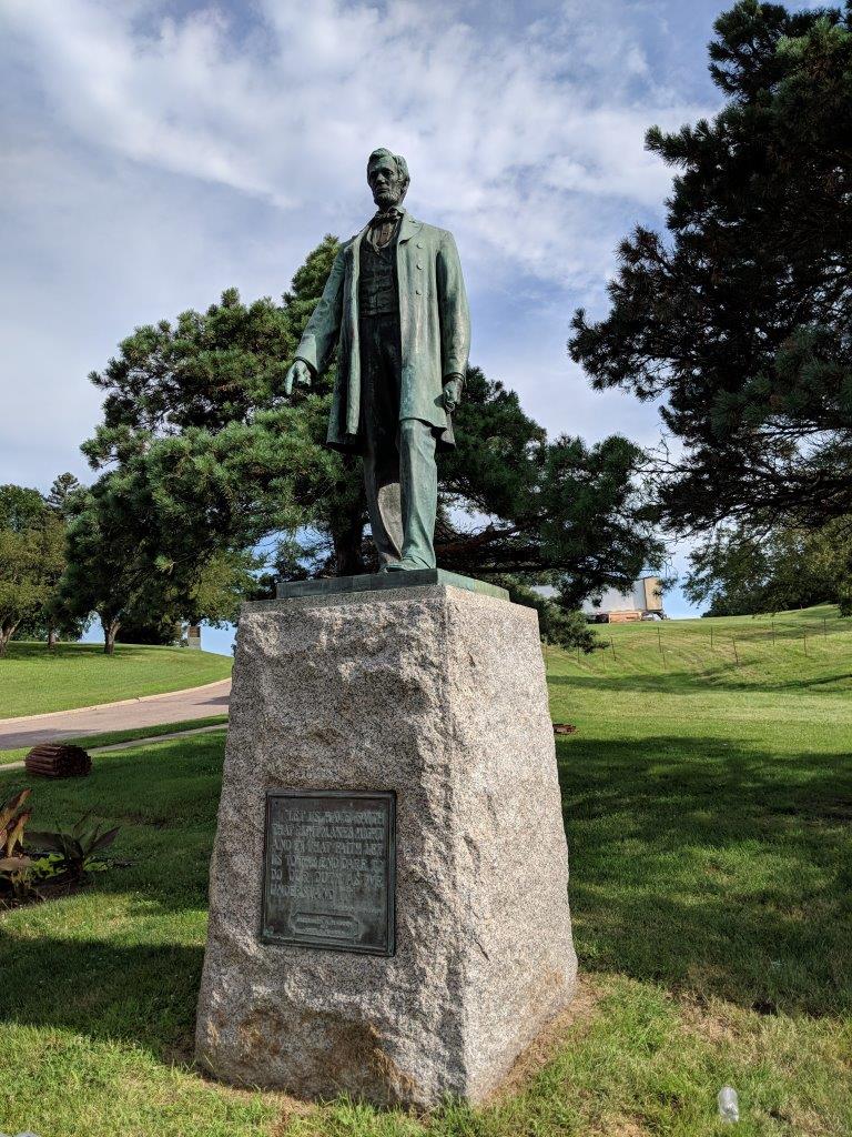 Abraham Lincoln statue in Sioux City, Iowa