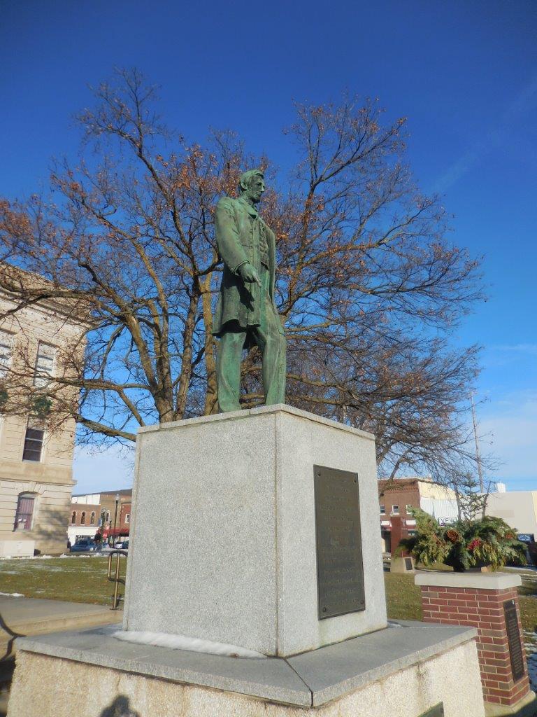 Abraham Lincoln statue in Jefferson, Iowa