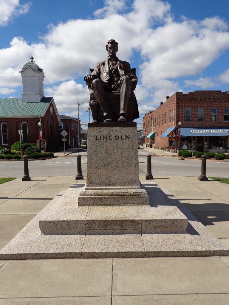 Lincoln statue Hodgenville, Kentucky