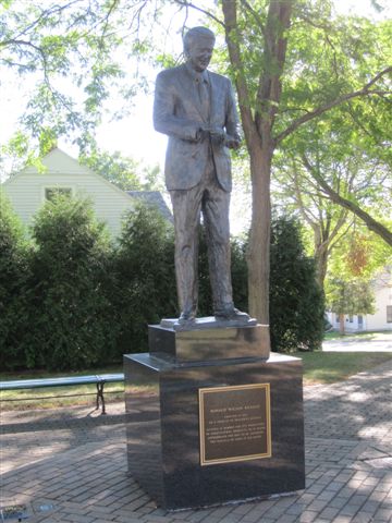 Ronald Reagan statue in Dixon, Illinois