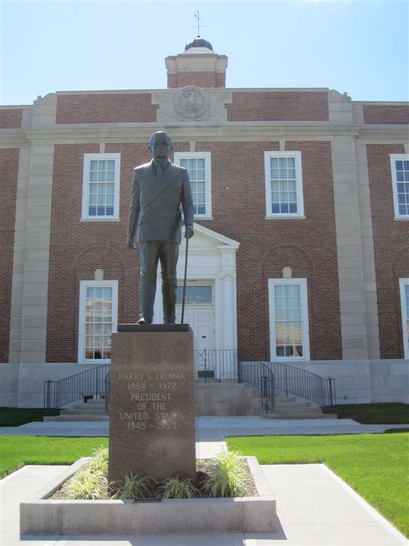 Harry Truman statue in Independence, MO