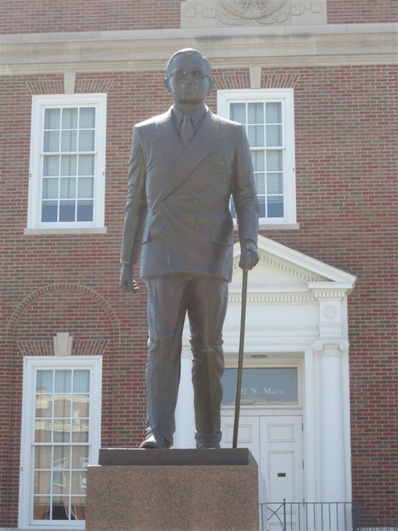 Harry Truman statue in Independence, MO