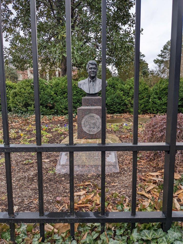 Bill Clinton bust
