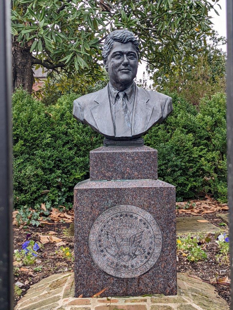 Bill Clinton bust