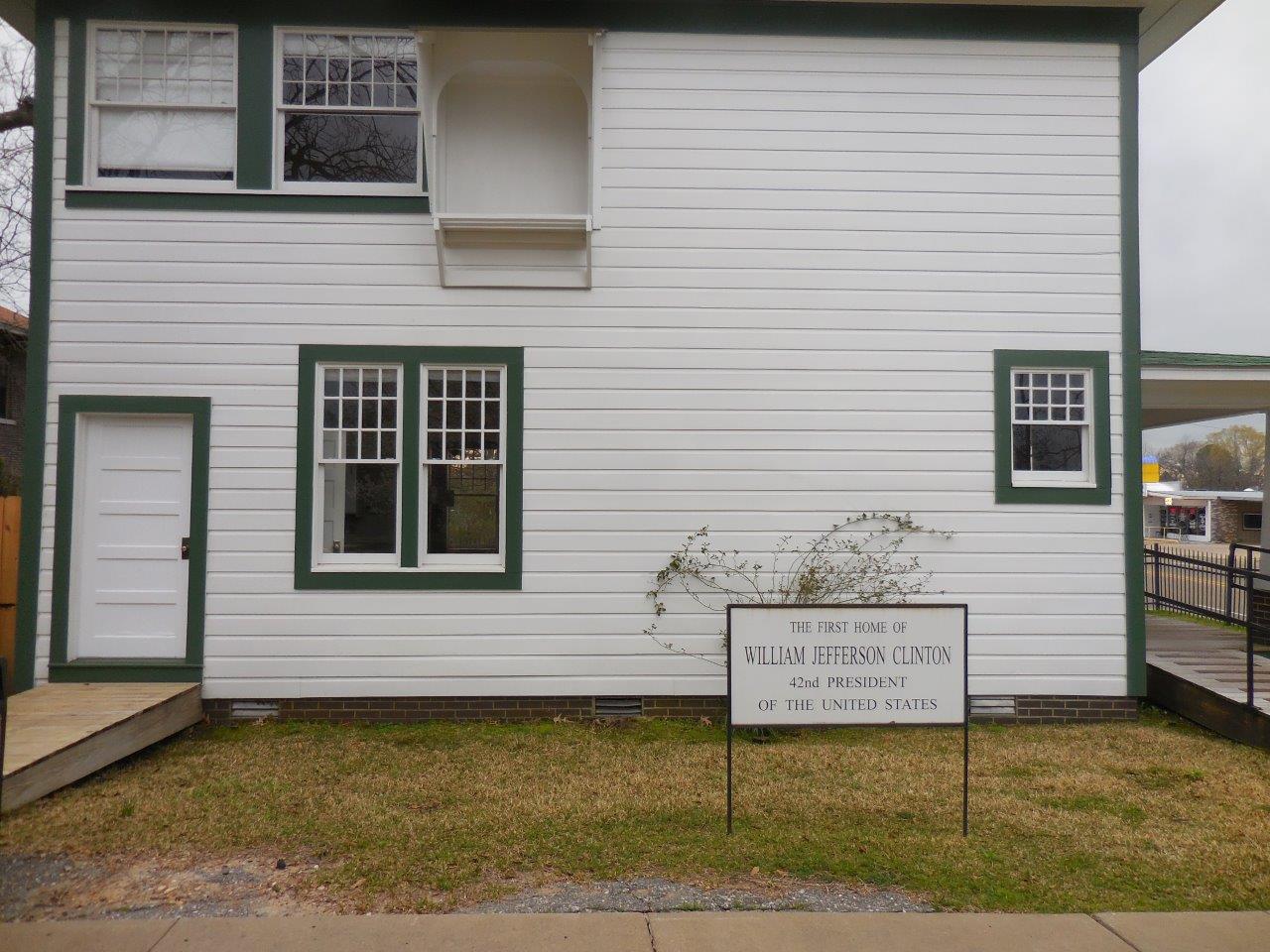 Bill Clinton first home