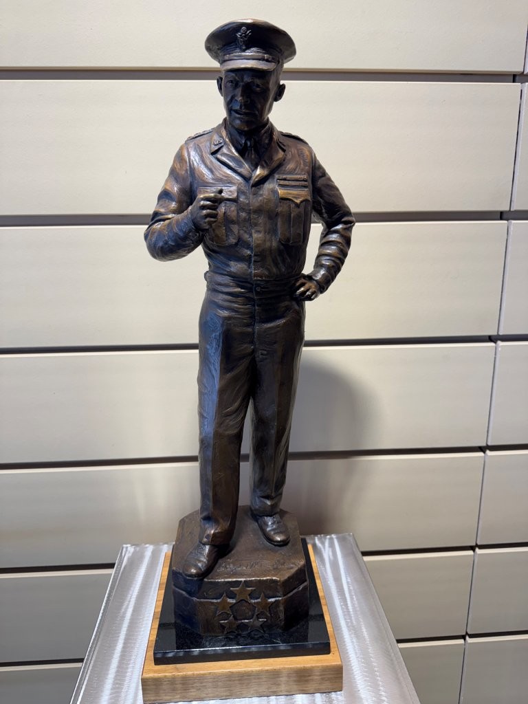 Dwight Eisenhower sculpture at Eisenhower National Airport
