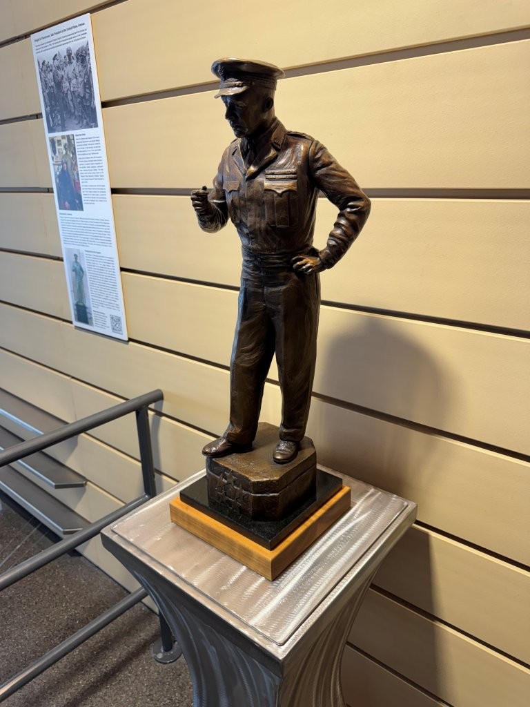 Dwight Eisenhower monument at Eisenhower Airport