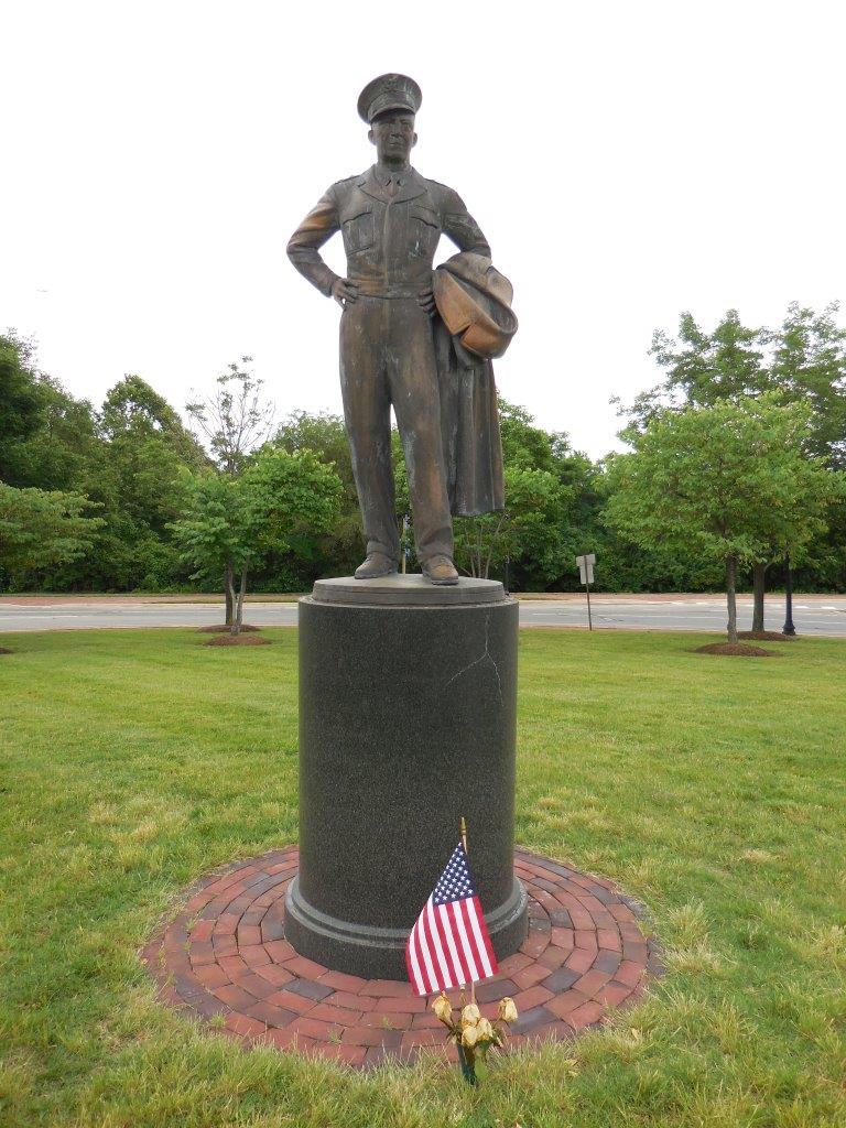 Dwight Eisenhower statue in Alexandria, Virginia