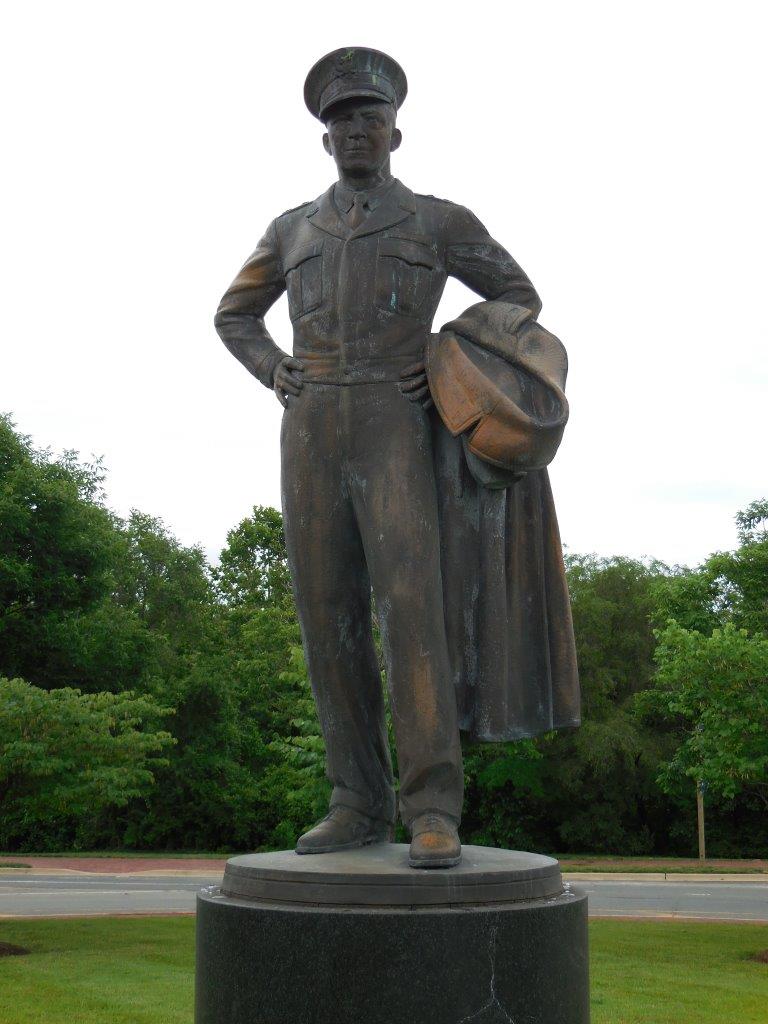 Dwight Eisenhower statue in Alexandria, Virginia