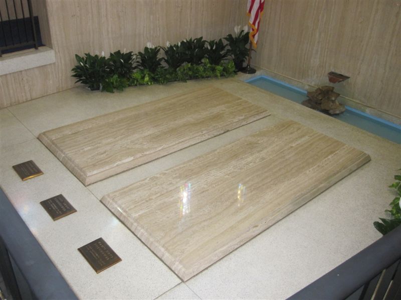 Dwight Eisenhower grave