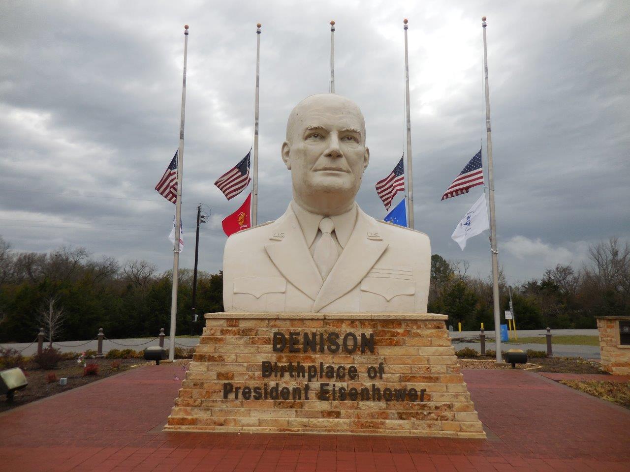 Dwight Eisenhower veterans monument