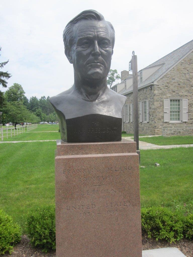 fdr statue