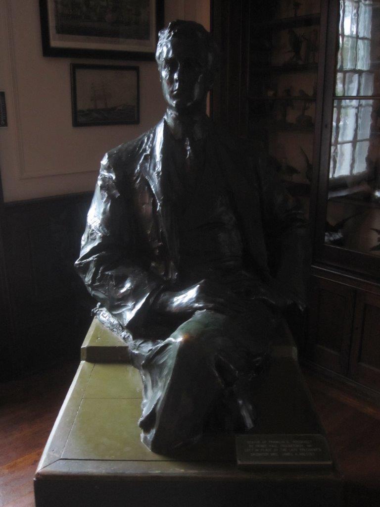 fdr statue