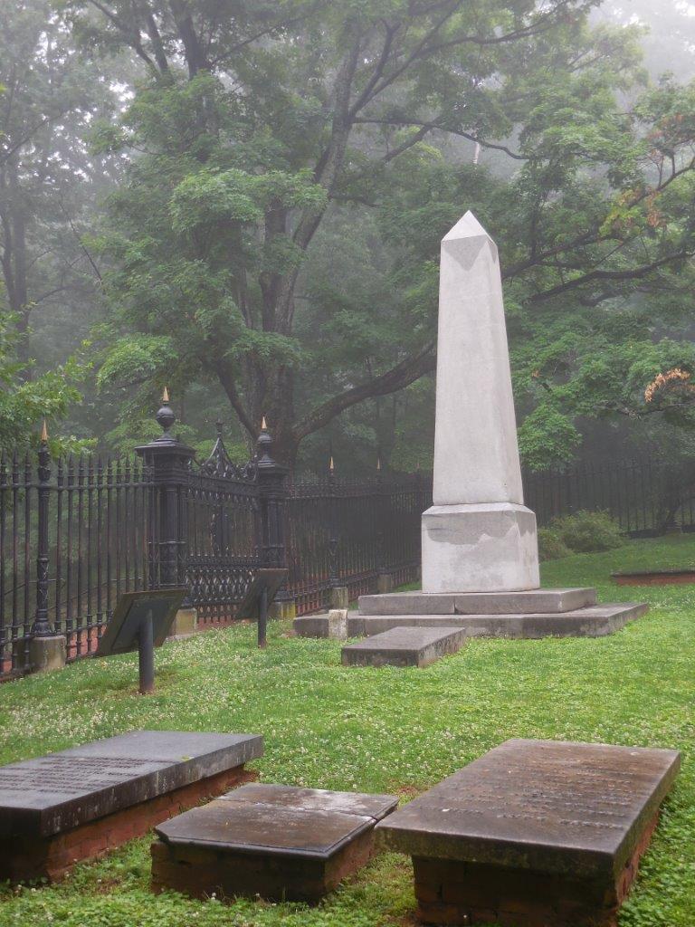 rear view of Thomas Jefferson gravestone