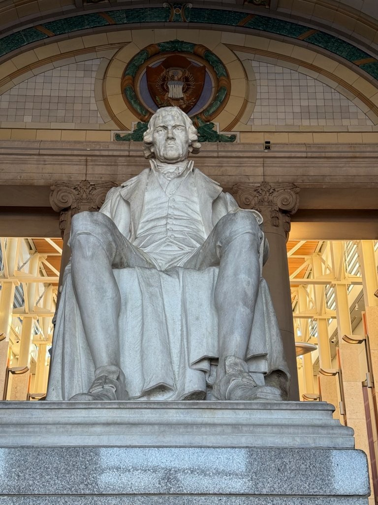 Thomas Jefferson memorial in St. Louis, Missouri