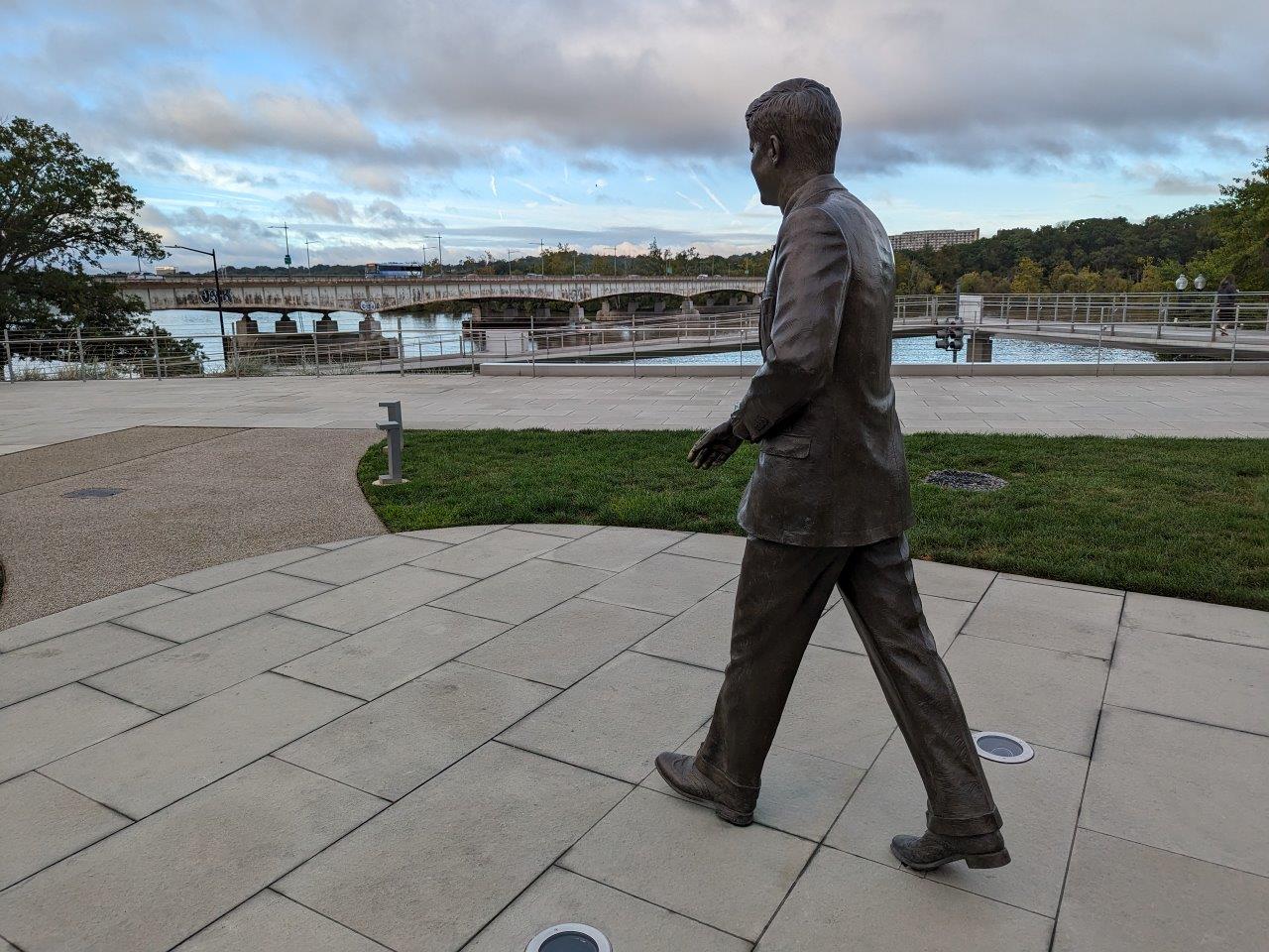 Statue of John F. Kennedy at Kennedy Center in Washington