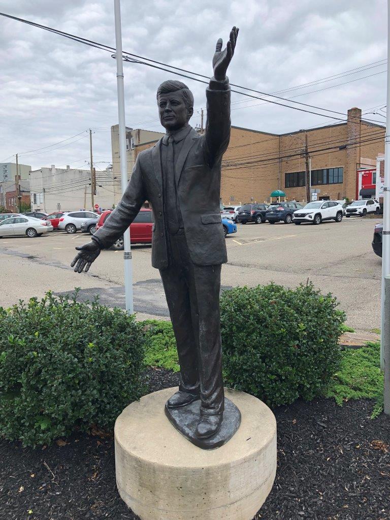 photo of John F. Kennedy statue in Pittston, PA