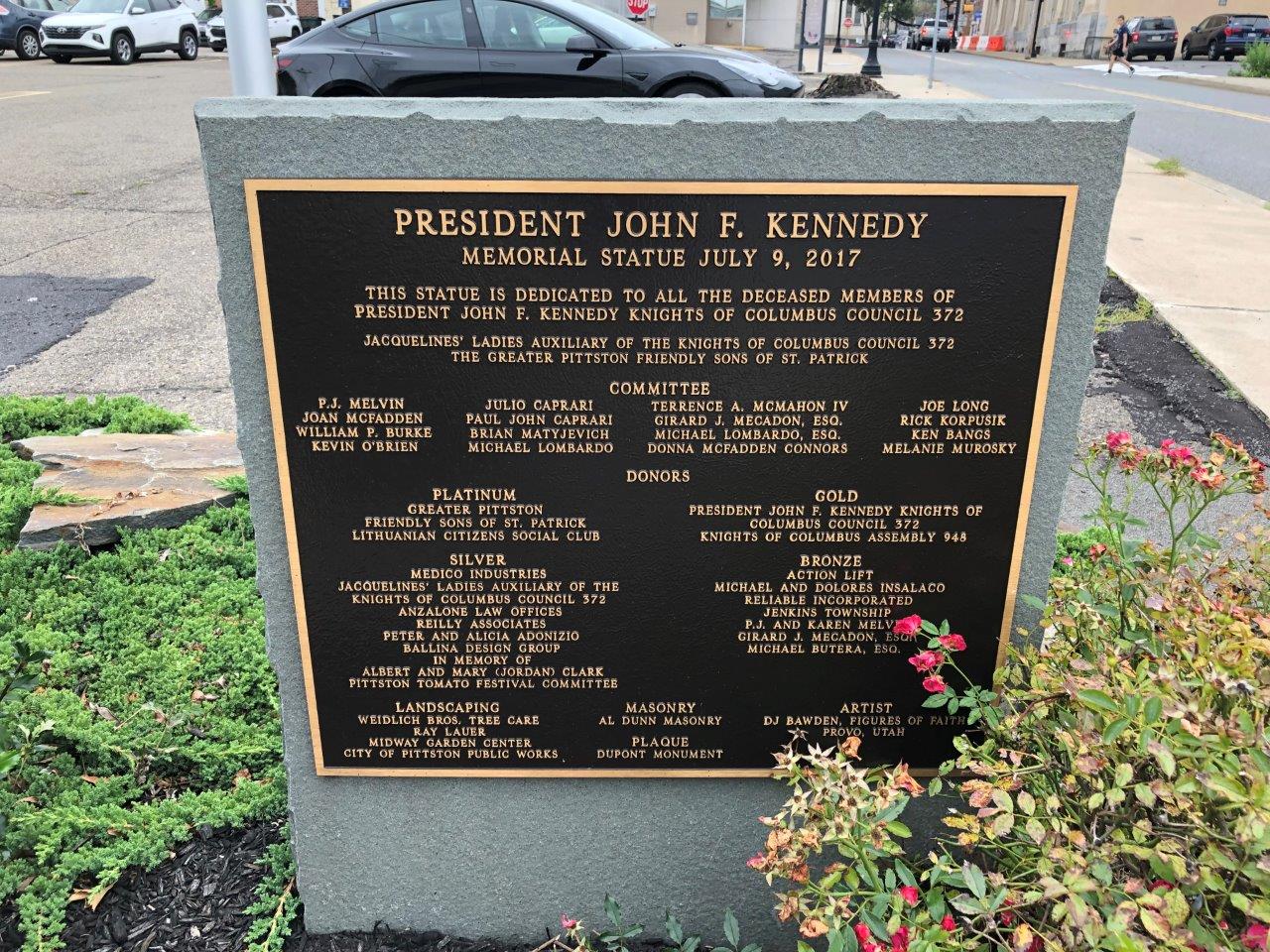 photo of John F. Kennedy statue in Pittston, PA