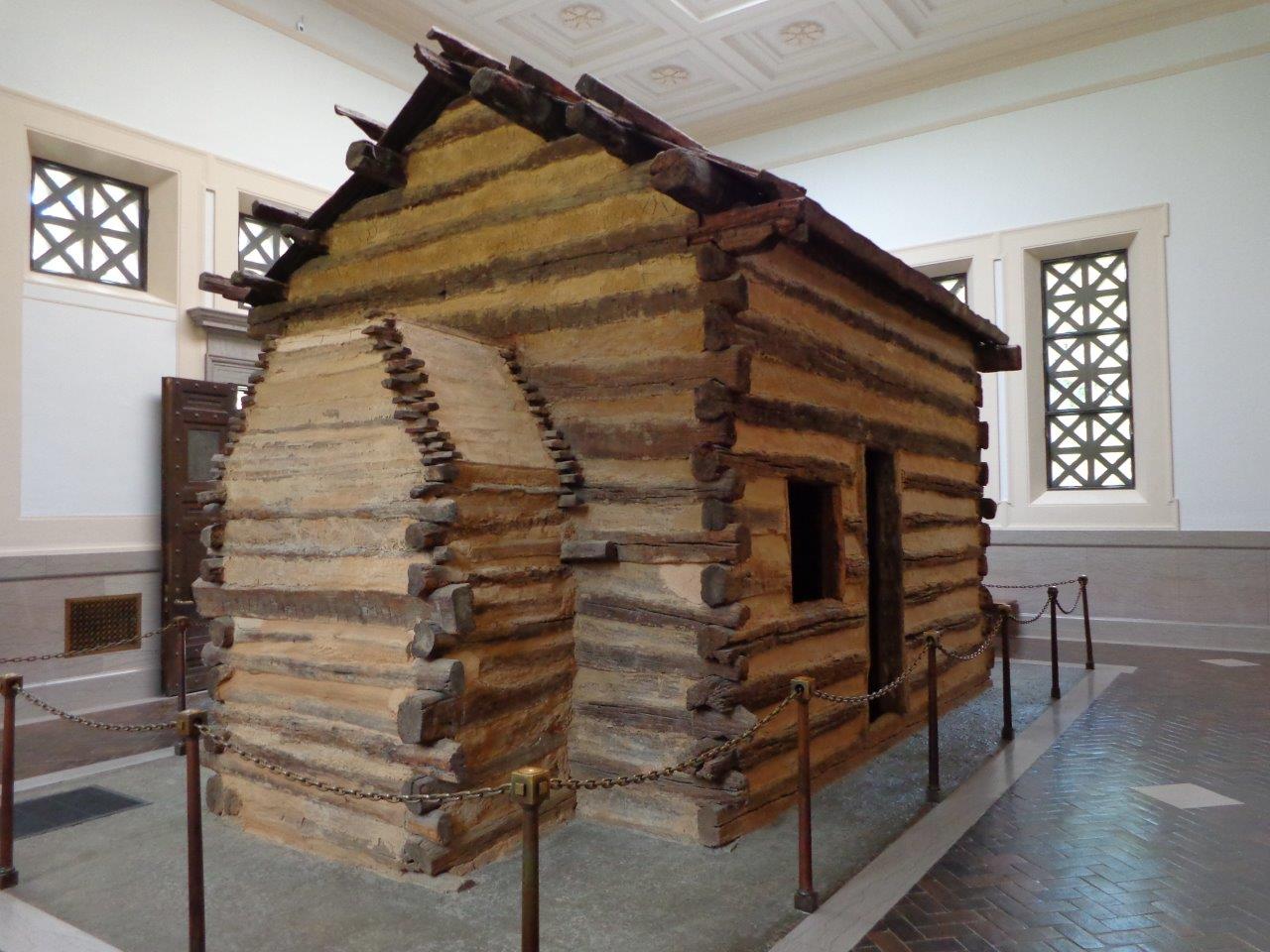 photo of replica Abraham Lincoln birthplace log cabin