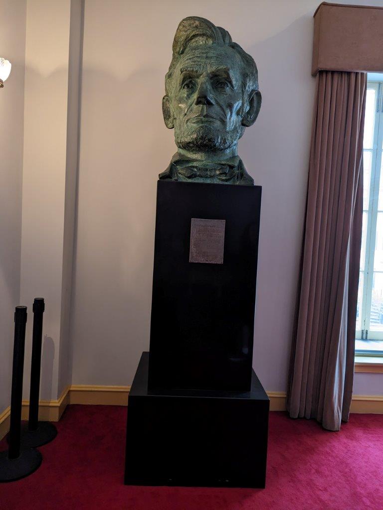 Bust of Abraham Lincoln inside Ford's Theatre