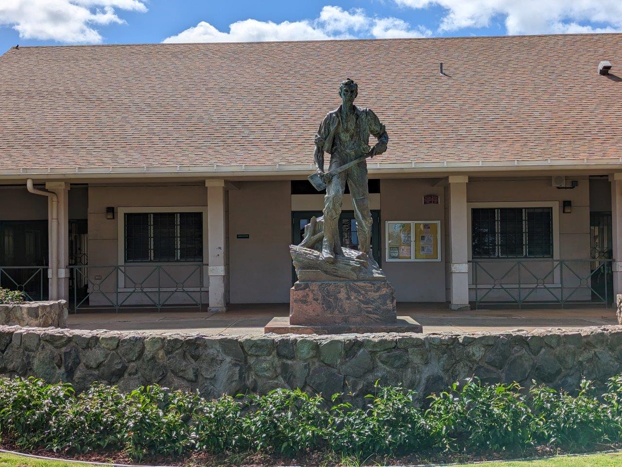 Lincoln the Frontiersman statue in Ewa Beach, HI