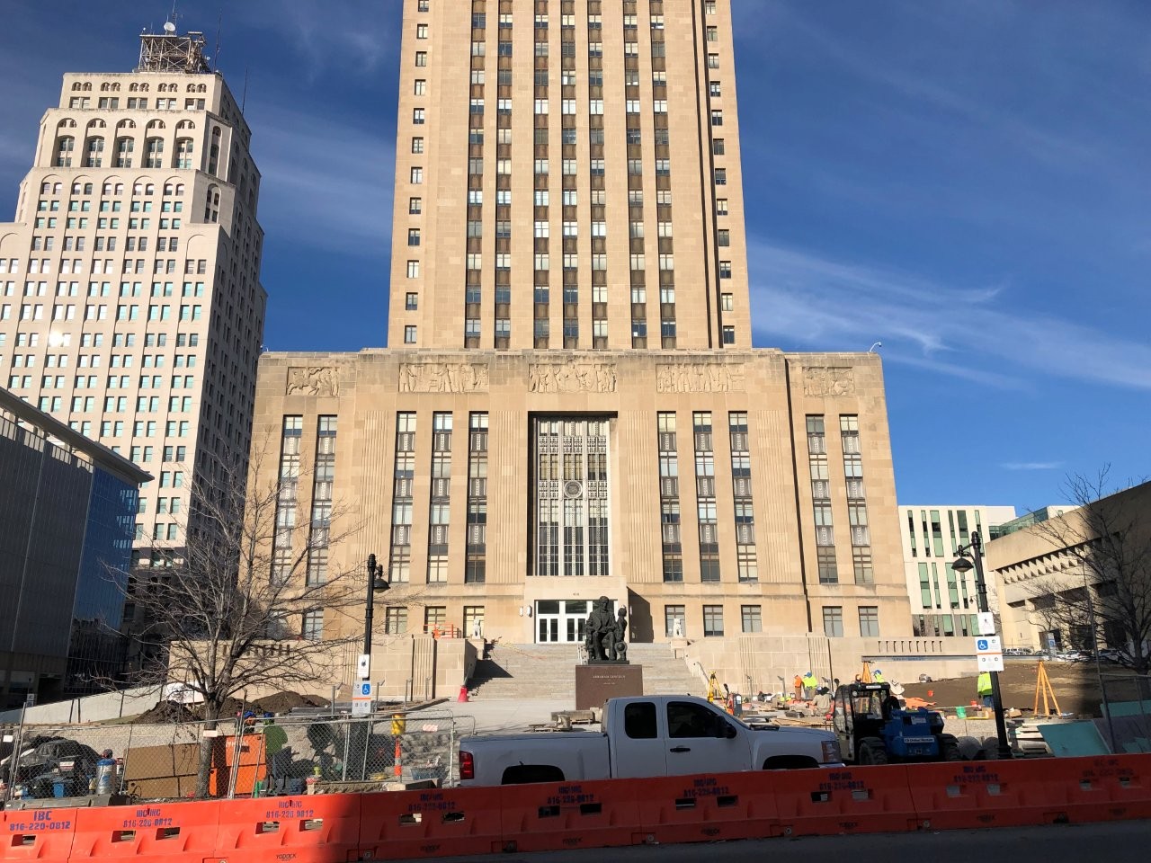 Abraham Lincoln monument at Kansas City City Hall