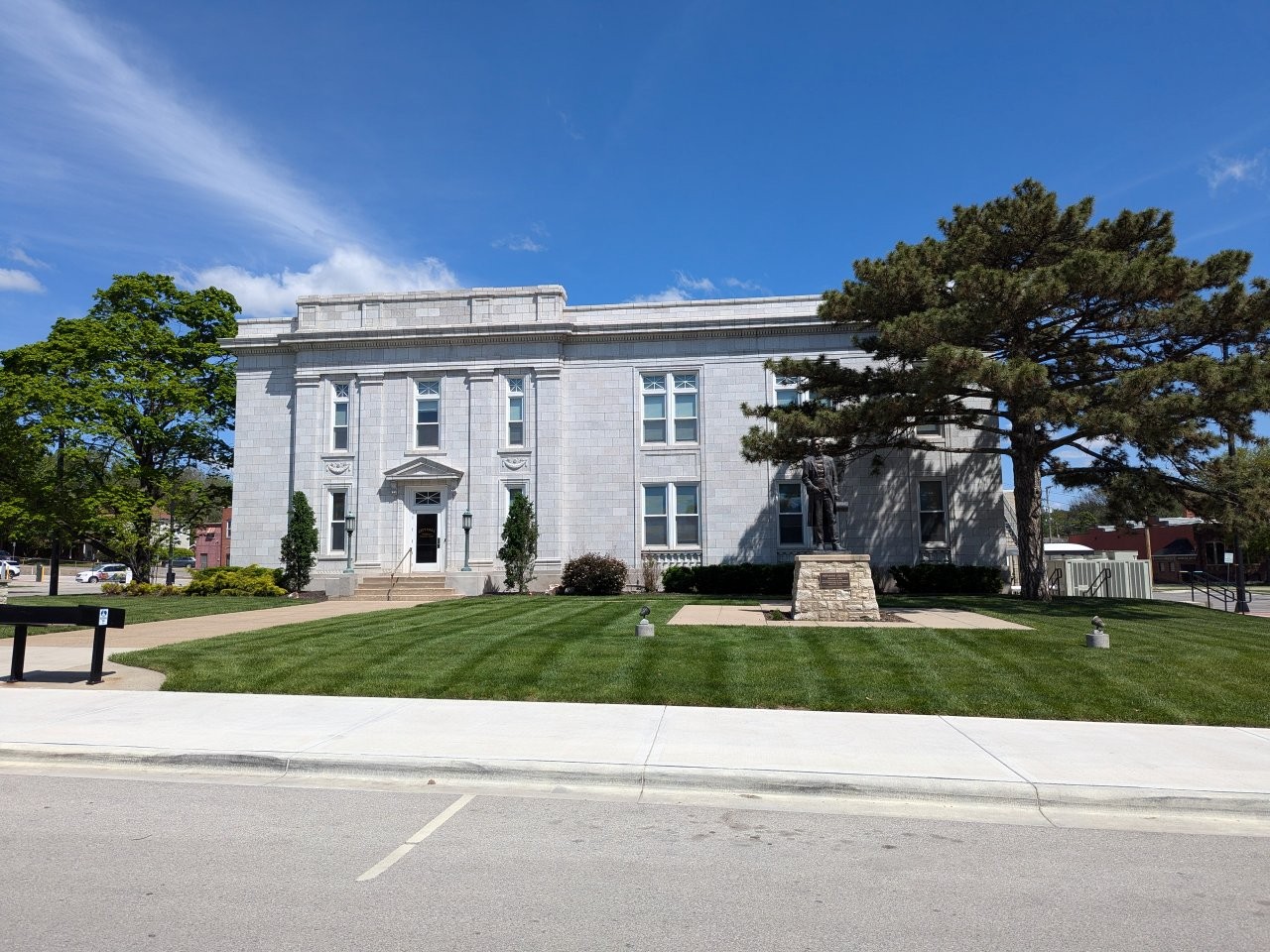 Abraham Lincoln Statue at Leavenworth, Kansas City Hall