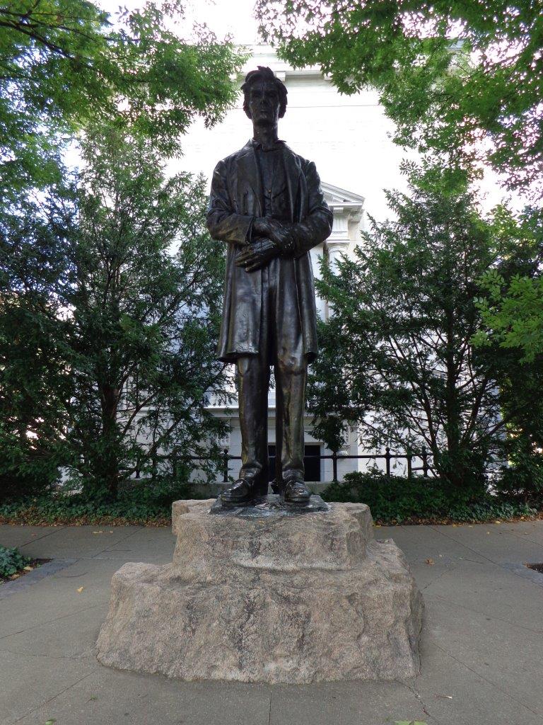 Abraham Lincoln statue at the Louisville, KY library