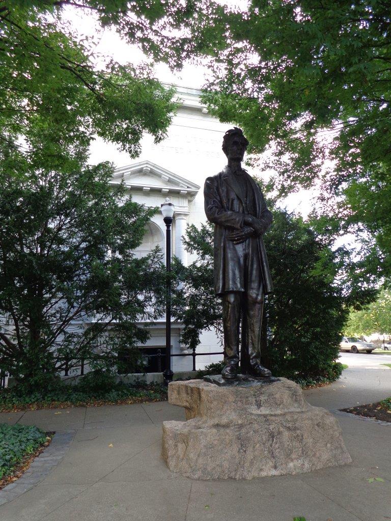 Abraham Lincoln statue at the Louisville, KY library