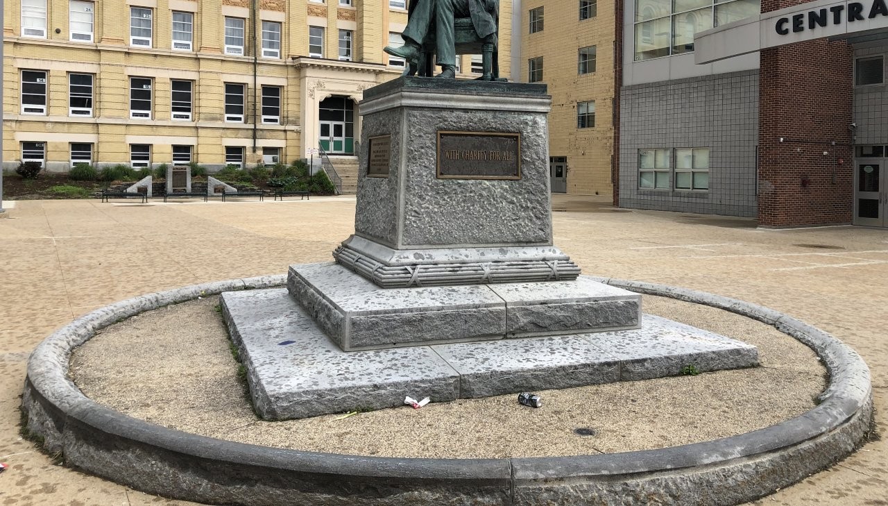 Abraham Lincoln Statue in Manchester, New Hampshire