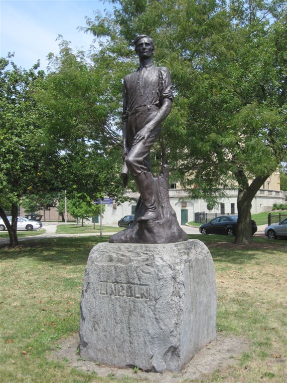 Abraham Lincoln railsplitter statue in Chicago