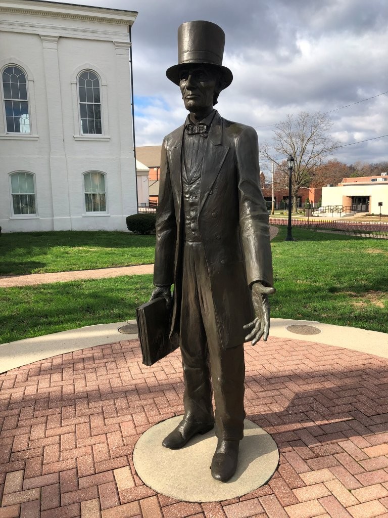 Abraham Lincoln memorial in Mt. Vernon, Illinois