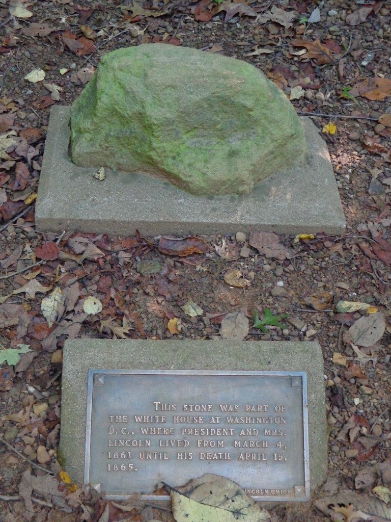 Abraham Lincoln trail of 12 stones