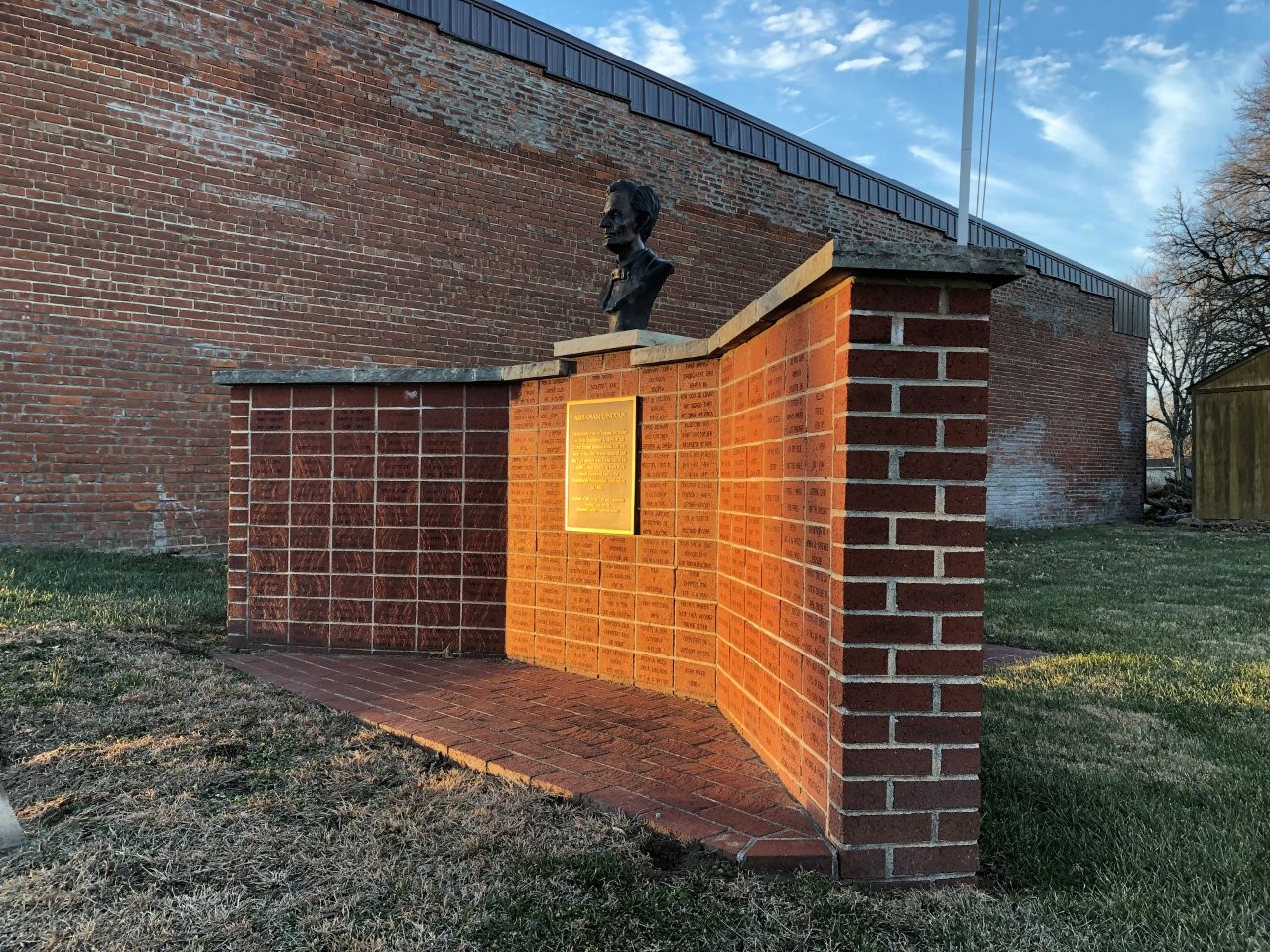 Abraham Lincoln memorial at Troy, Kansas