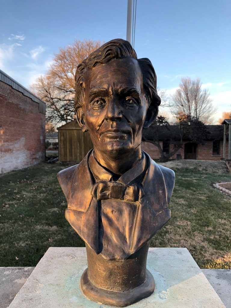 Abraham Lincoln statue at Troy, Kansas