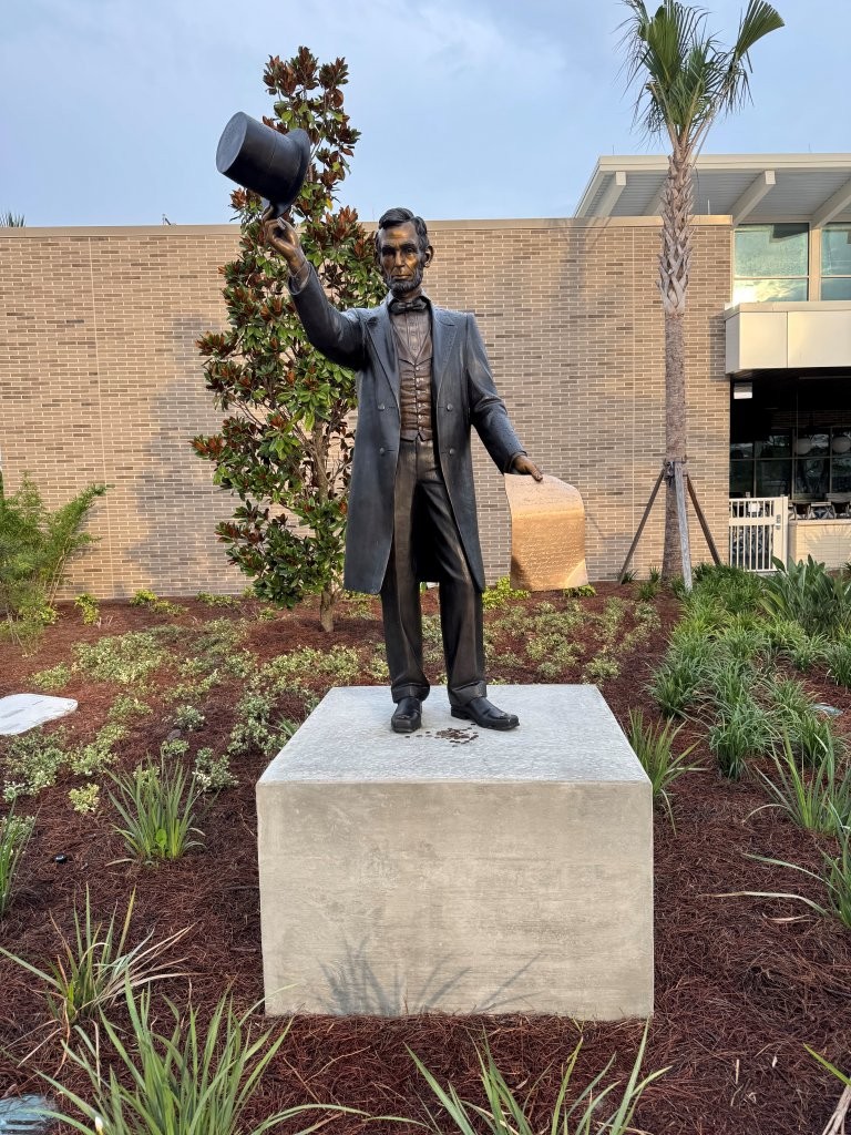 Abraham Lincoln memorial in Wildwood, Florida