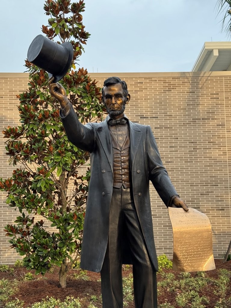 Abraham Lincoln statue in Wildwood, Florida