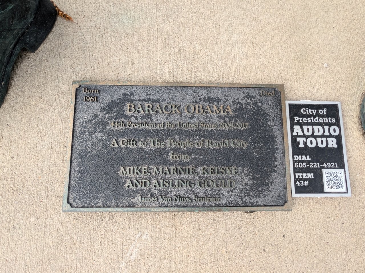 Historical marker for Barack Obama Statue in Rapid City
