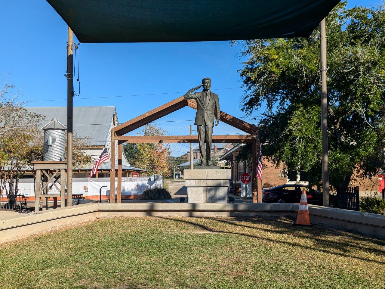 Ronald Reagan statue in Covington, Louisiana