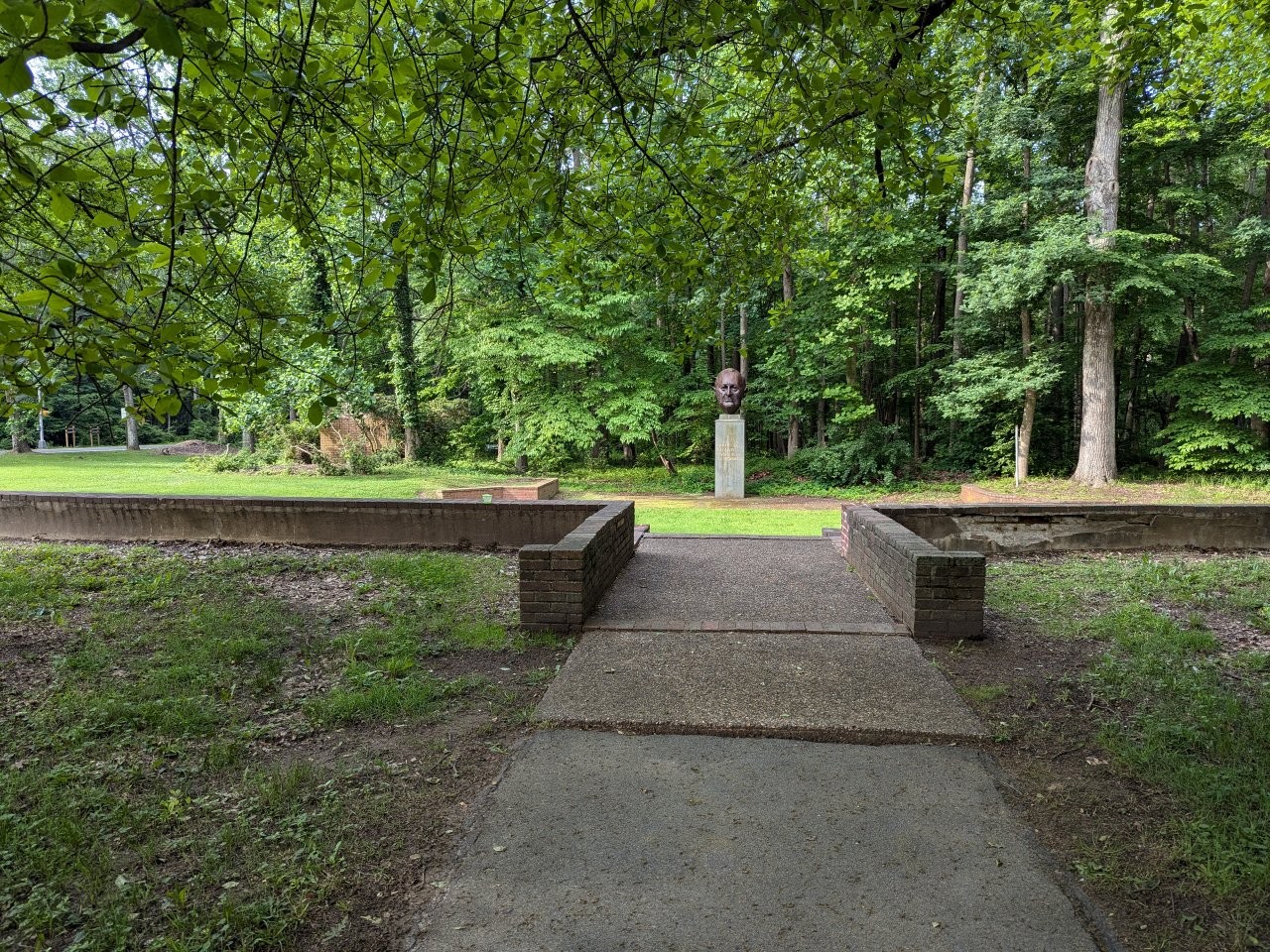 Franklin D. Roosevelt memorial in Roosevelt, New Jersey