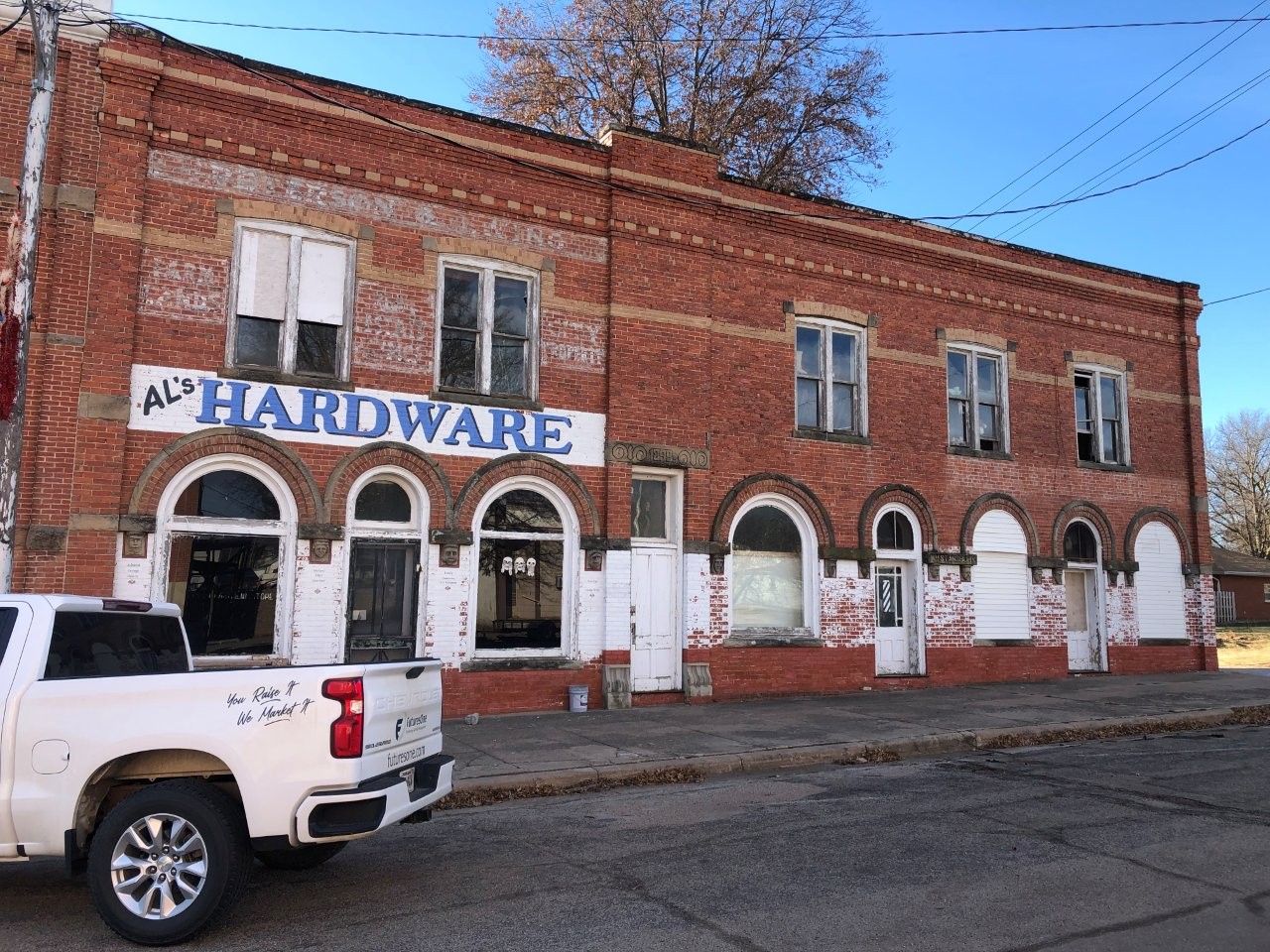 Theodore Roosevelt sandstone face in Nelson, Nebraska
