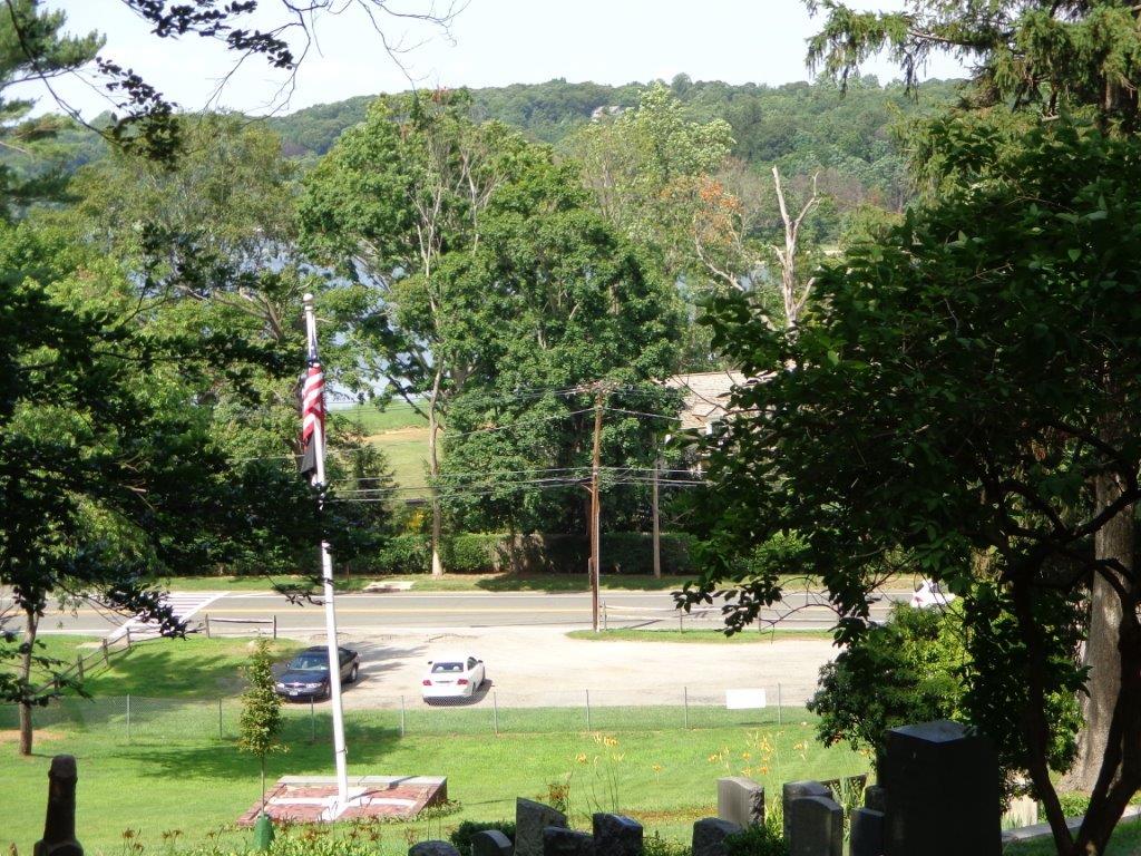 view of Oyster Bay from Teddy Roosevelt's gravesite 