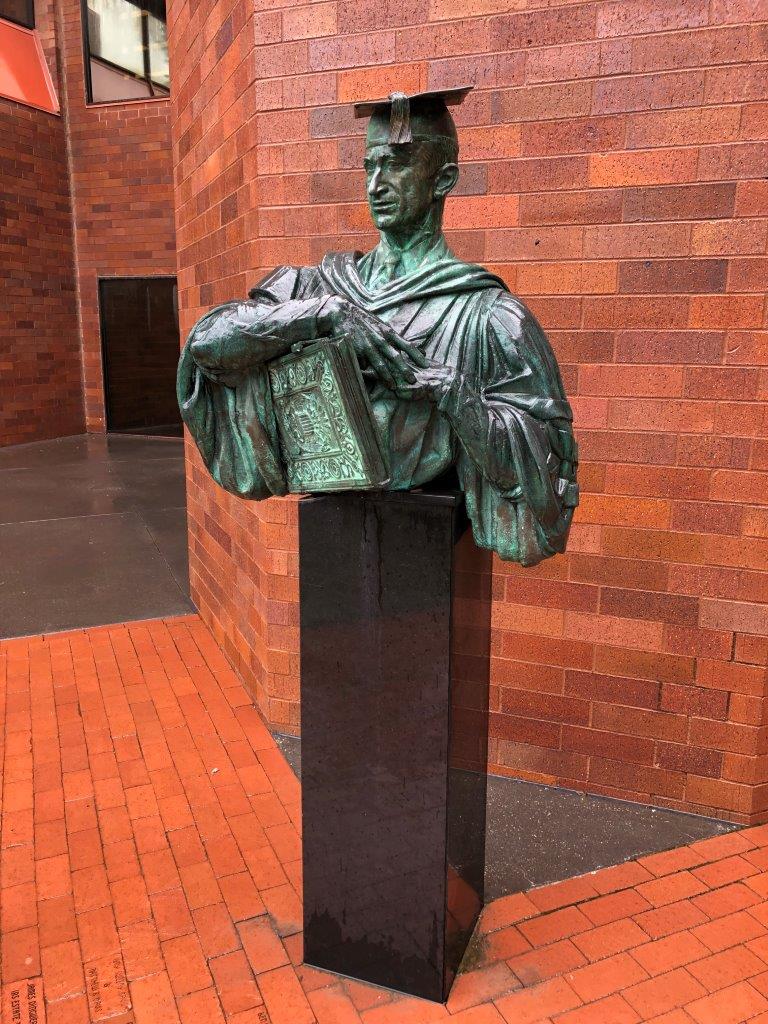 Harry Truman statue at UMKC law school